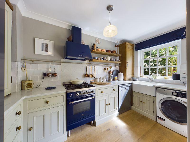 Kitchen fitting in Bristol